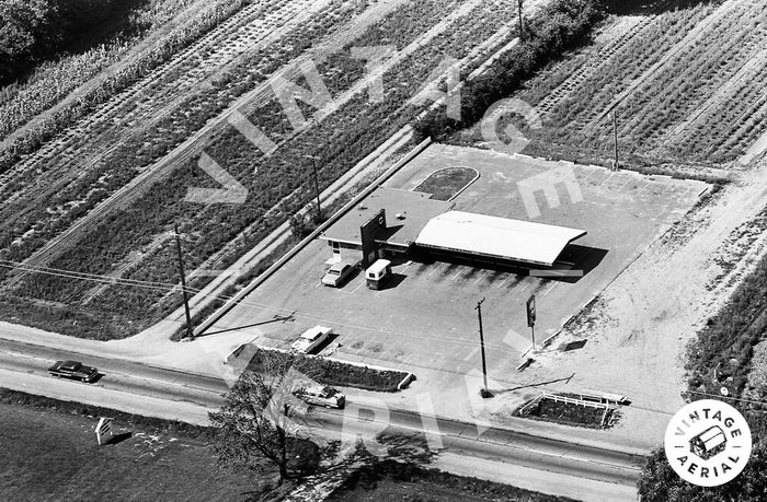 A&W Restaurant - Troy - 3655 Rochester Rd (newer photo)